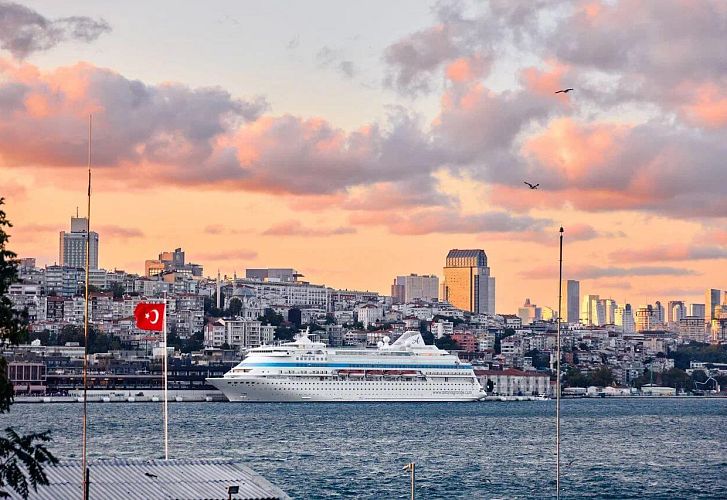 Компания Аквилон объявляет о завершении дебютного круизного сезона лайнера Astoria Grande и анонсирует дальнейшую программу